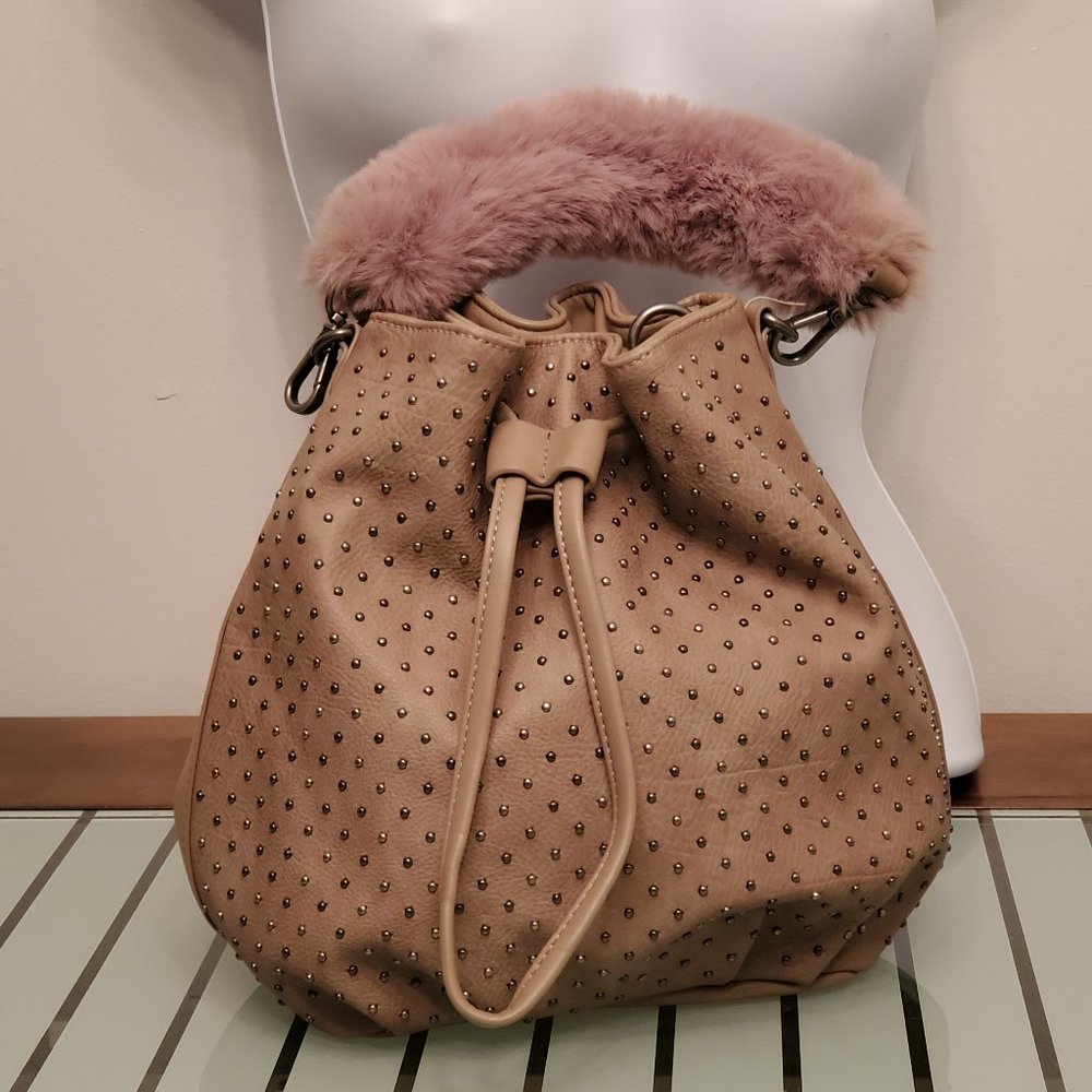 SHOULDER BAG